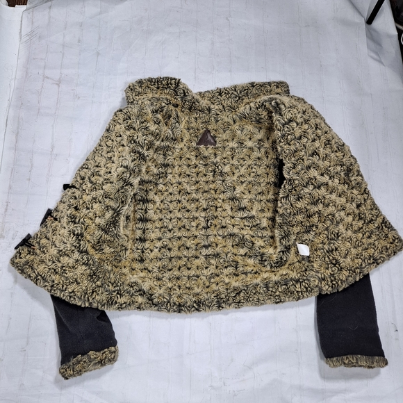 Fjall Wool Reversible Toggle Button Coat - Picture 9 of 10